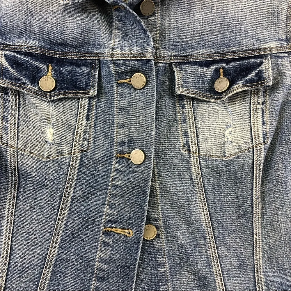 Paige Vermont medium wash denim jean jacket Medium lightly distressed - Picture 7 of 14